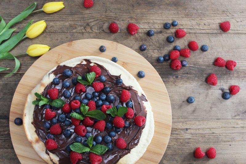 kochbuch_flammkuchen_sweet Süßer Nougat-Flammkuchen mit frischen Beeren