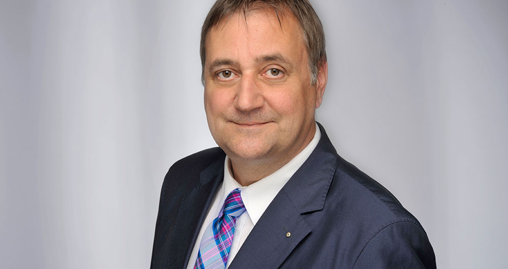 Dr-Michael-Cremer Portrait Dr. Michael Cremer