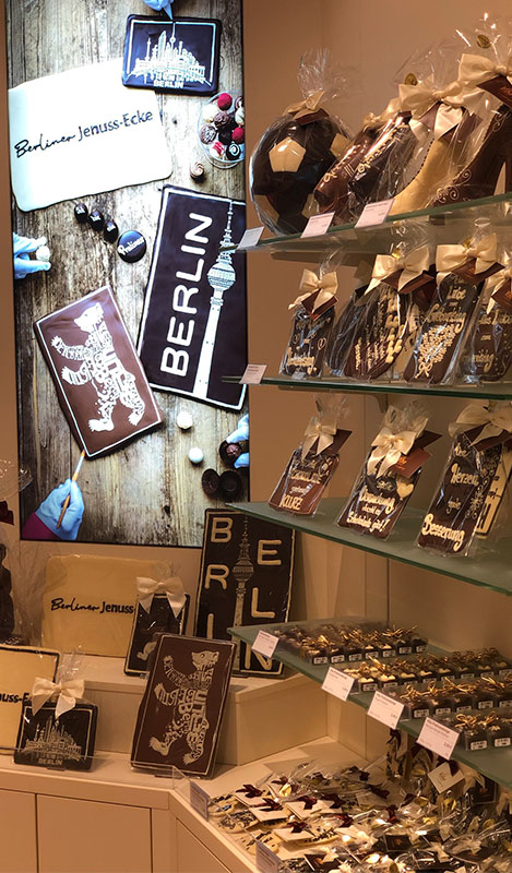 handgefertigtes-viba-shop-berlin Handverzierte Confiserie-Schokoladen gibt es zu kaufen