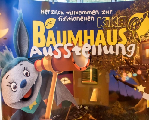 ausstellung-nougat-welt Eingang zur KiKA-Baumhaus Ausstellung in der Viba Nougat-Welt