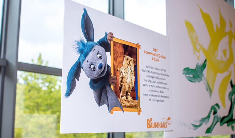 infotafeln-ausstellung Infotafel mit Fidi und Uhu Bubu
