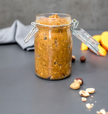 Kürbis-Haselnuss-Pesto mit Classic Nougat