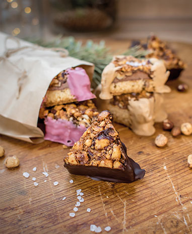 Nougat-Nussecken mit Schokoladen-Vielfalt