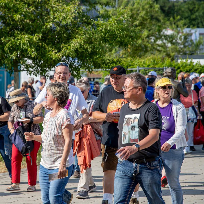 Andrea Berg Fans Andrea Berg Fans auf dem Weg in die Viba-Arena