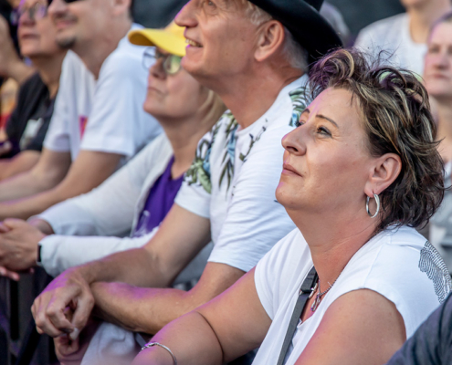 Fans Fans genießen das Schlagerfestival