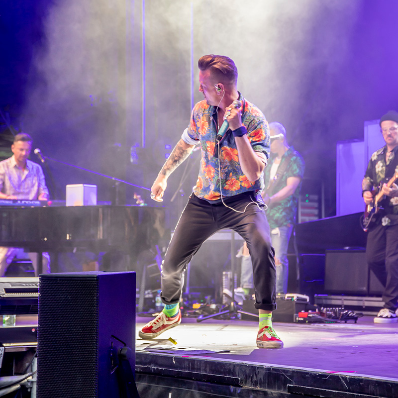 Ben Zucker Ben Zucker rockt die Bühne