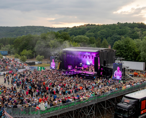 Viba Arena Blick auf die Viba Arena und tausende Fans