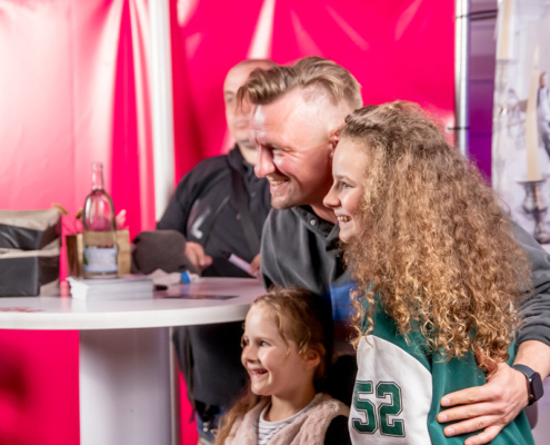 Meet and Greet Ben Zucker beim Meet and Greet mit seinen jungen Fans