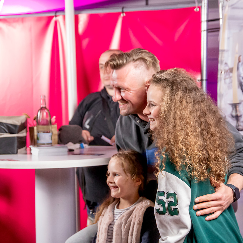 Meet and Greet Ben Zucker beim Meet and Greet mit seinen jungen Fans