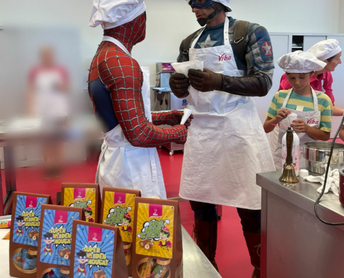 Spiderman-und-Captain-America Confiserie-Kurs mit Superhelden