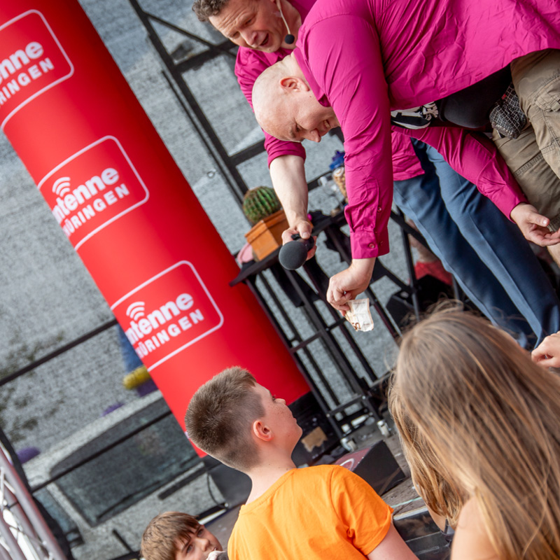 Viba Magic Show Mentalmagier Harry Keaton begeistert die jungen Besucher