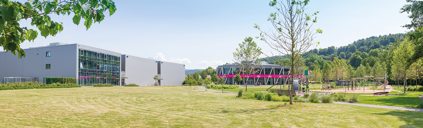 Blick auf das Viba Markencenter, die Viba Nougat-Welt und den Viba Park