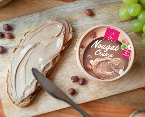 Helle Nougat Creme Helle Nougat Creme auf Brot