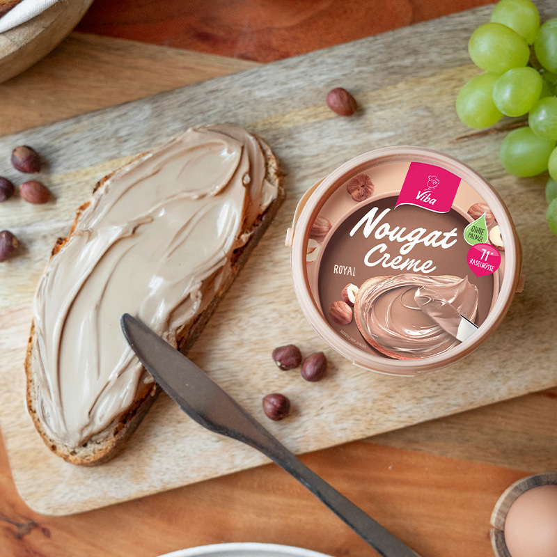 Helle Nougat Creme Helle Nougat Creme auf Brot